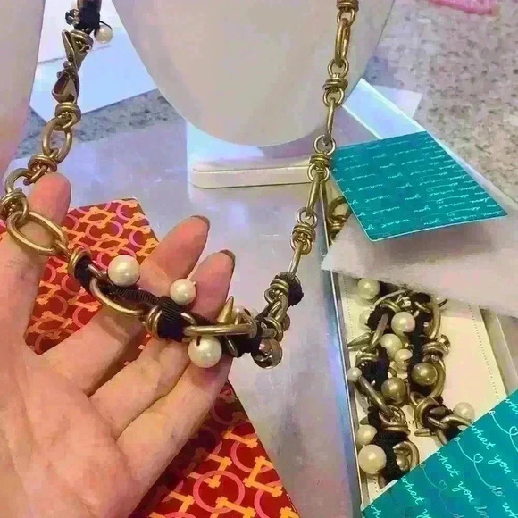 Stella and Dot French twist ribbon necklace - Picture 11 of 14